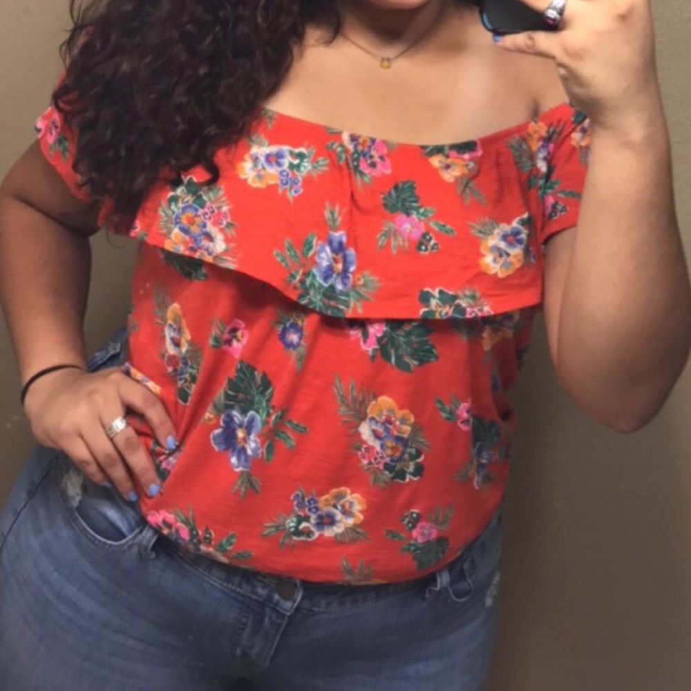 Old Navy off the shoulder blouse - Picture 3 of 3